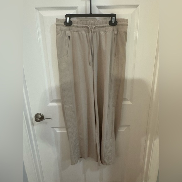Athleta Pants - Athleta Women's Cream Wide Leg Pants Athleisure Activewear